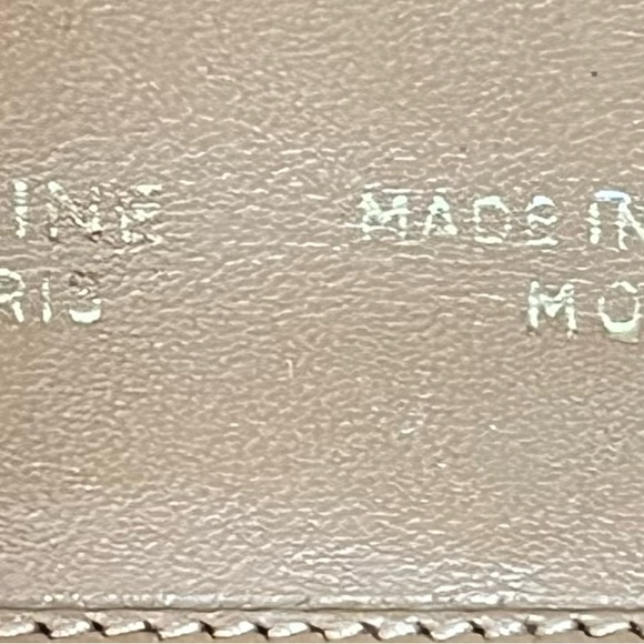 CELINE AUTHENTIC LEATHER LONG BIFOLD WALLET WITH KISS LOCK AND CHAIN. EUC. - Picture 5 of 12